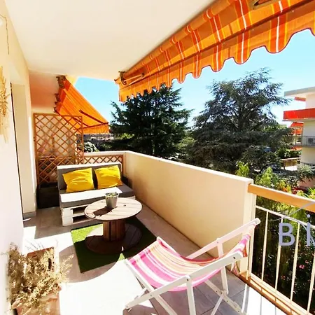 Bright Flat Near To The & Harbor Apartamento