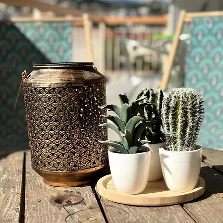 Bright Flat Near To The & Harbor דירה