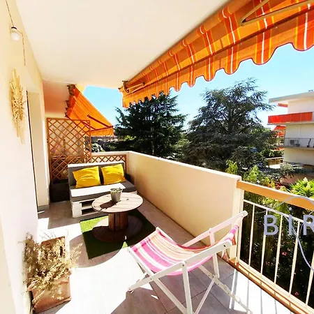 Bright Flat Near To The & Harbor סאן-לורן-דו-ואר